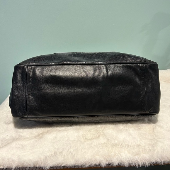 Authentic Longchamp Large Tote in black leather. Prev-owned - Picture 3 of 8